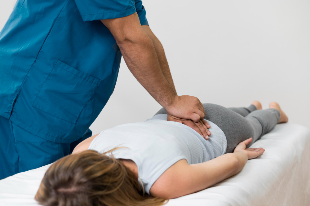 The Difference Between Physical Therapists and Chiropractors
